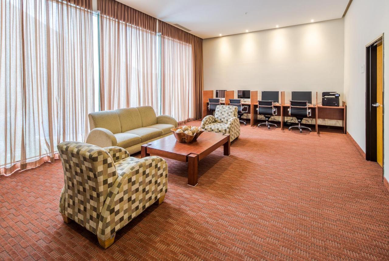 Crowne Plaza Monterrey Aeropuerto By Ihg Hotell Exteriör bild